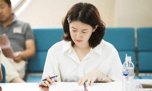 Lee Young Ae đẹp thuần khiết ngày tái xuất - 3