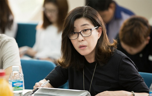 Lee Young Ae đẹp thuần khiết ngày tái xuất - 7