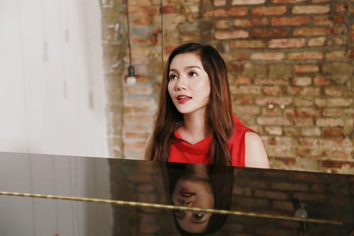 Ngọc Anh quot;ăn vộiquot; khi đi quay MV tặng con gái - 6