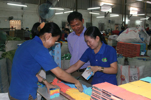 Tăng lương tối thiểu vùng năm 2016: Chưa thỏa mãn - 1