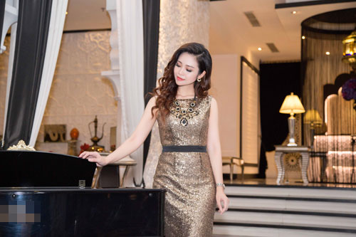 MC Thùy Linh ngày càng đẹp mặn mà, quyến rũ - 2