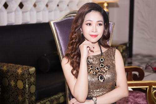 MC Thùy Linh ngày càng đẹp mặn mà, quyến rũ - 6