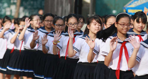 Lời dặn xúc động của thầy Văn Như Cương trong lễ khai giảng - 9