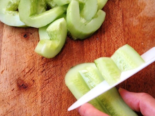 Tôm sốt dưa chuột lạ miệng mà ngon - 3