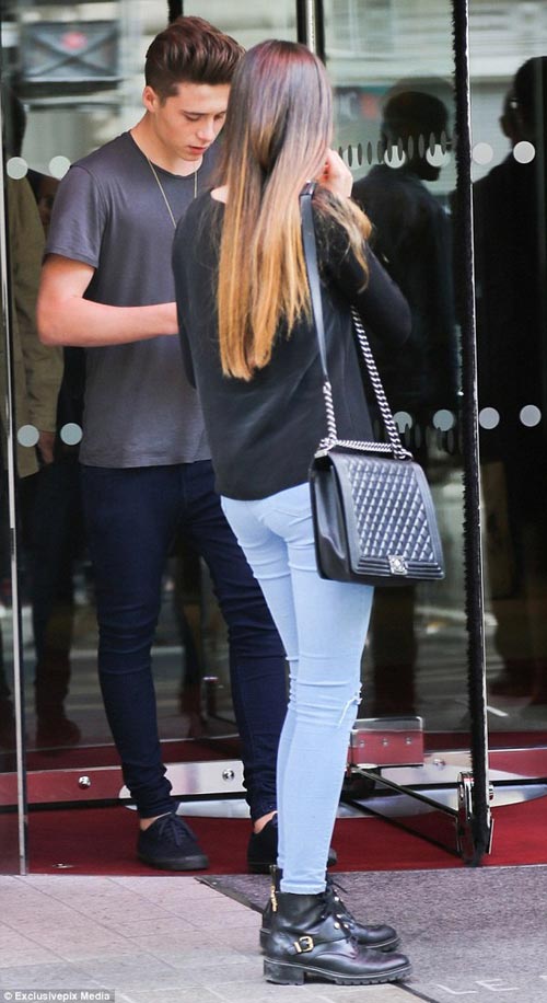 Bắt gặp Brooklyn Beckham hẹn hò gái lạ - 3