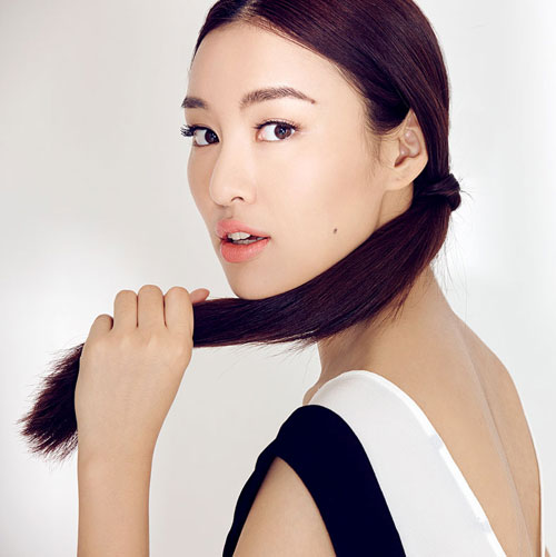 4 cách biến tấu tóc ép biến bạn thành quý cô sang chảnh - 1