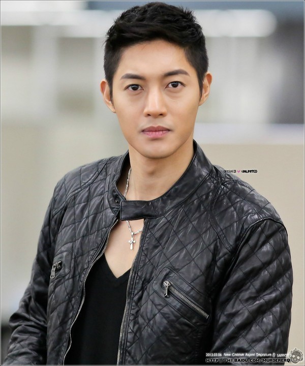 Bạn gái cũ của Kim Hyun Joong sinh con - 2
