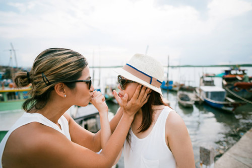 Tình yêu của cặp đôi đồng tính nữ cách nhau nửa vòng trái đất - 6