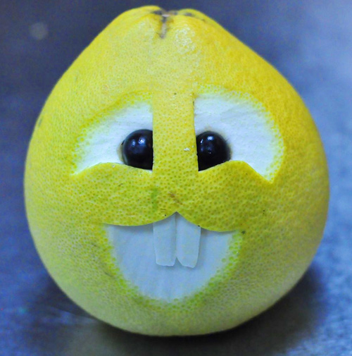 Tạo hình thỏ đáng yêu từ bưởi cho bé dịp Tết Trung thu - 5