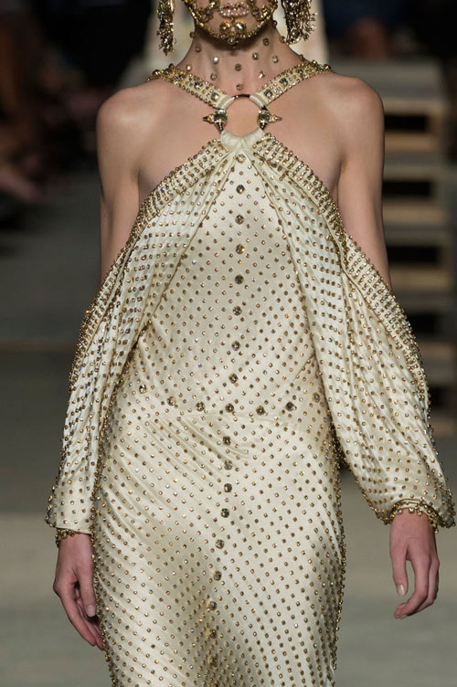 Đôi giày quot;nháiquot; Valentino gây xôn xao New York FW - 8