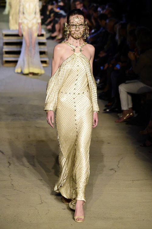 Đôi giày quot;nháiquot; Valentino gây xôn xao New York FW - 7