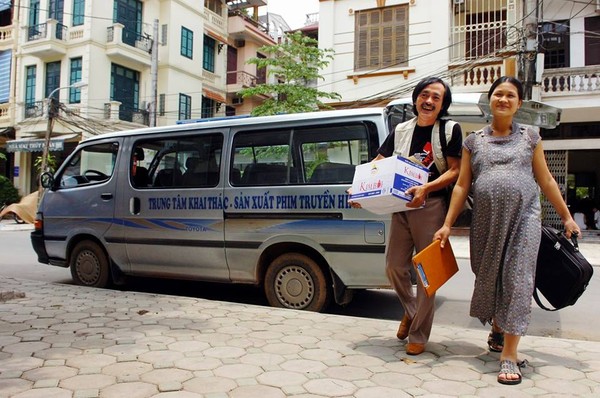 Những mối lương duyên cách biệt tuổi tác của nghệ sĩ Việt - 6