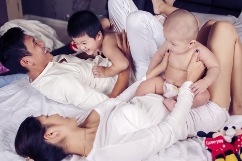 Oanh Yến lần đầu khoe người yêu bên cạnh hai con - 3