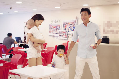 Oanh Yến lần đầu khoe người yêu bên cạnh hai con - 12