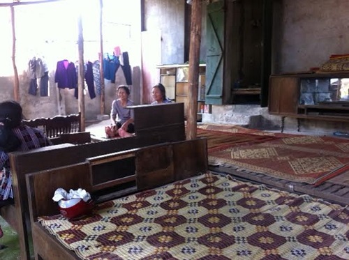 Thực hư chuyện quot;côquot; Phú giẫm lên người bệnh chữa ung thư - 6