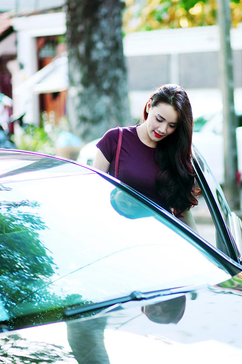 Trang Nhung lái xế sang đi hẹn hò HH Thu Hoài - 3