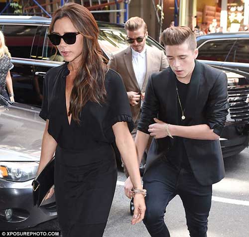 Caitlyn Jenner và vợ cũ lần đầu gặp mặt sau chuyển giới - 17