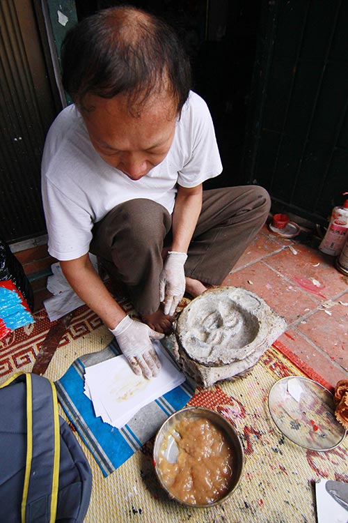 Gặp người làm mặt nạ bồi giữa lòng phố cổ - 2