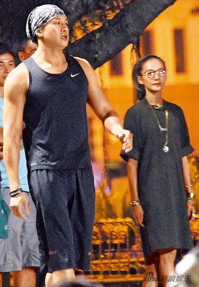 Lộ diện bạn gái lâu năm của quot;nam thầnquot; Hà Nhuận Đông - 1