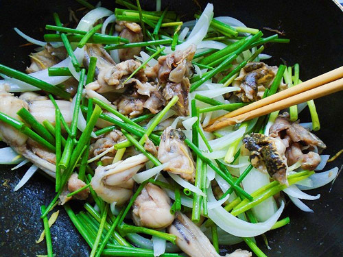 Ếch xào tía tô ấm lòng ngày se lạnh - 6