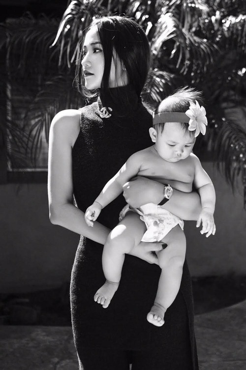 Maya đẹp mặn mà bên con gái đầu lòng 7 tháng tuổi - 1