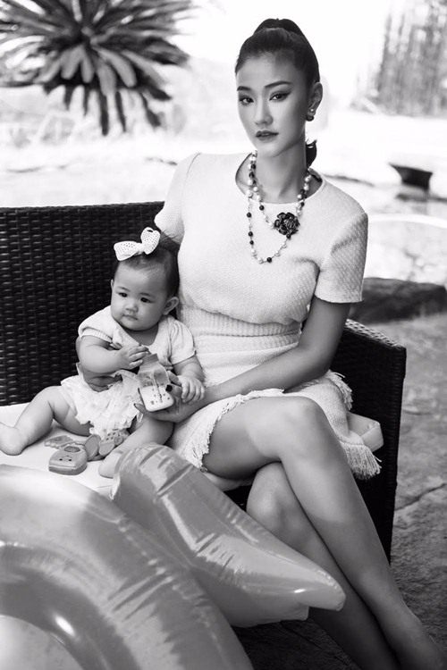 Maya đẹp mặn mà bên con gái đầu lòng 7 tháng tuổi - 3