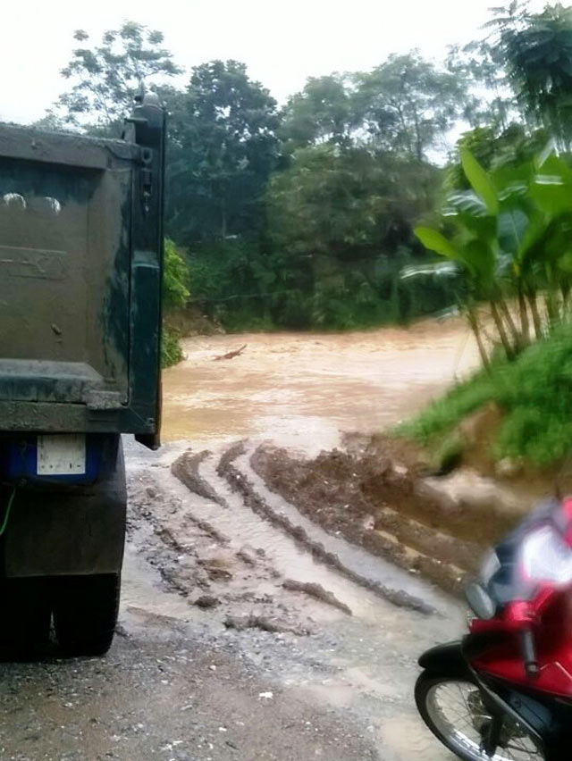 Thanh Hóa: Một huyện bị cô lập do mưa lớn - 9