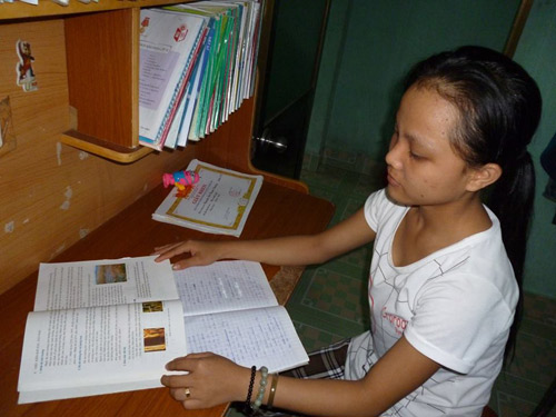 Cha qua đời, hai con có nguy cơ thất học - 3