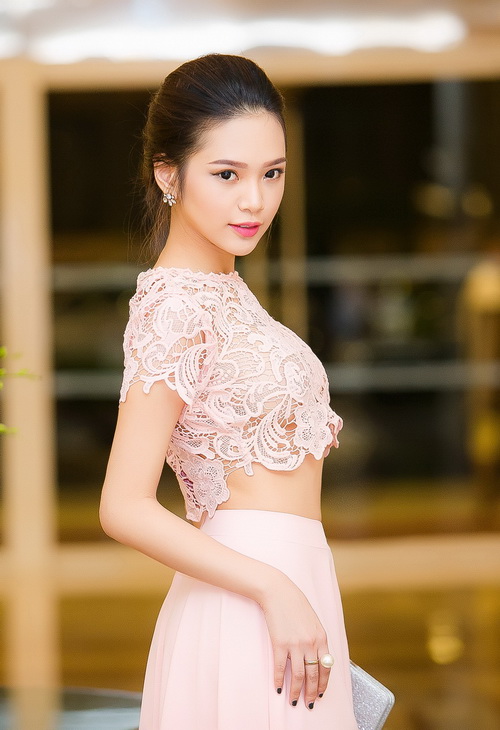Diệp Bảo Ngọc, Á khôi Phương Thảo gợi cảm dự tiệc - 12
