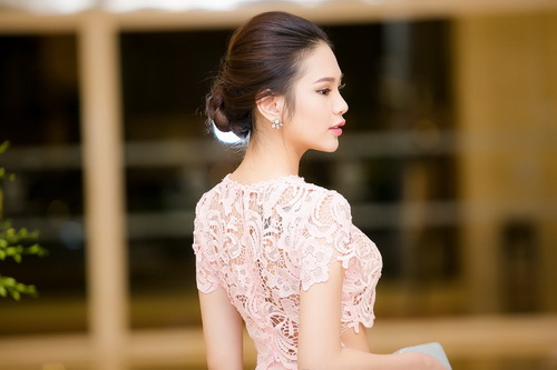 Diệp Bảo Ngọc, Á khôi Phương Thảo gợi cảm dự tiệc - 13