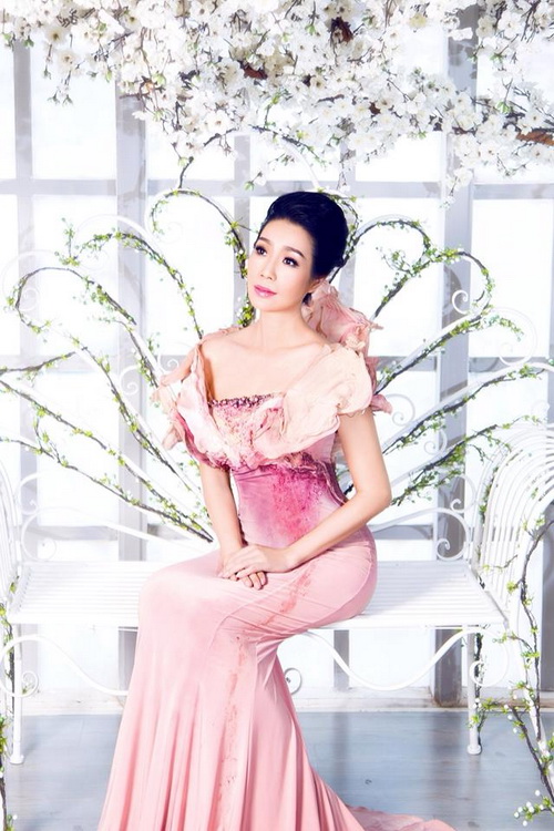 Trịnh Kim Chi quot;thon như gái sonquot; sau 3 tháng sinh con - 1