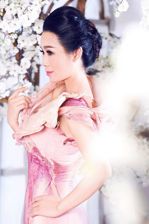 Trịnh Kim Chi quot;thon như gái sonquot; sau 3 tháng sinh con - 4