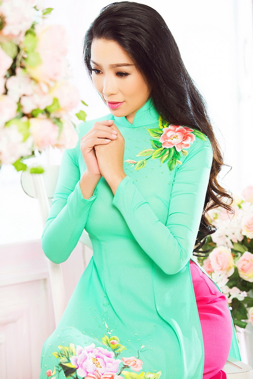 Trịnh Kim Chi quot;thon như gái sonquot; sau 3 tháng sinh con - 17