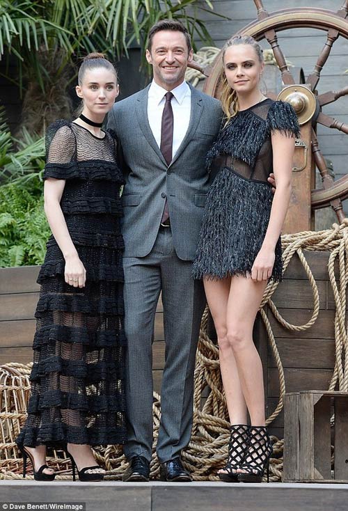 Bạn thân Taylor Swift bị chê quot;vô duyênquot; tại sự kiện - 3