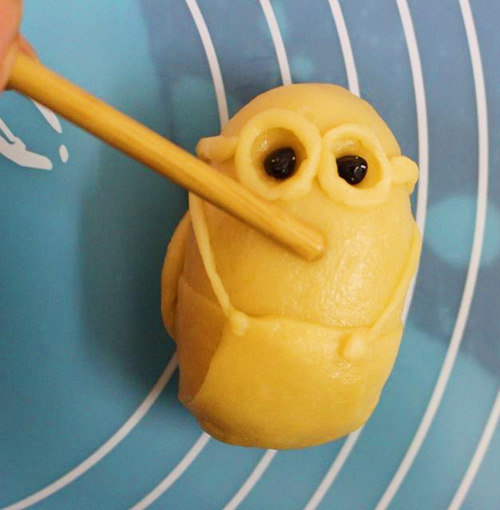Bánh Trung thu hình Minion vị chanh cho bé - 11