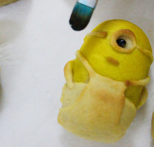 Bánh Trung thu hình Minion vị chanh cho bé - 14