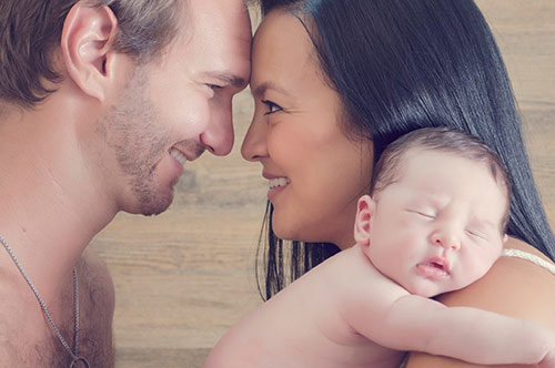 “Mê mẩn” với vợ đẹp con xinh của Nick Vujicic - 4