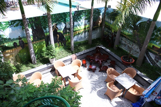 Khám phá biệt thự triệu USD của nam ca sĩ Khánh Phương - 7