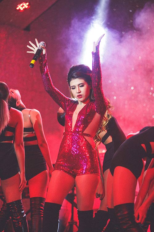 Tố Ny quá đỗi gợi cảm khiến quot;thầyquot; Đàm Vĩnh Hưng sửng sốt - 11