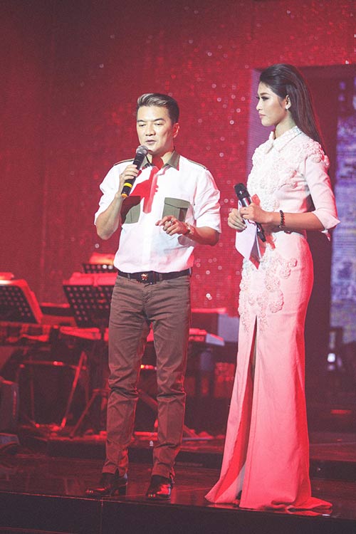 Tố Ny quá đỗi gợi cảm khiến quot;thầyquot; Đàm Vĩnh Hưng sửng sốt - 14