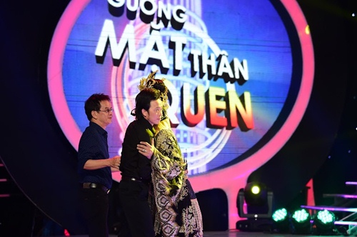 Bạch Công Khanh già nua bất ngờ, Hòa Minzy gây cười vì quá điệu - 20