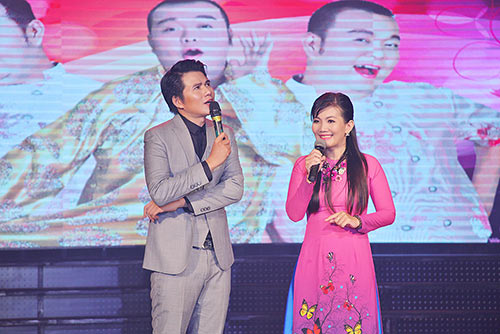 Mặc scandal, Lâm Chi Khanh vẫn duyên dáng áo dài đi hát - 10