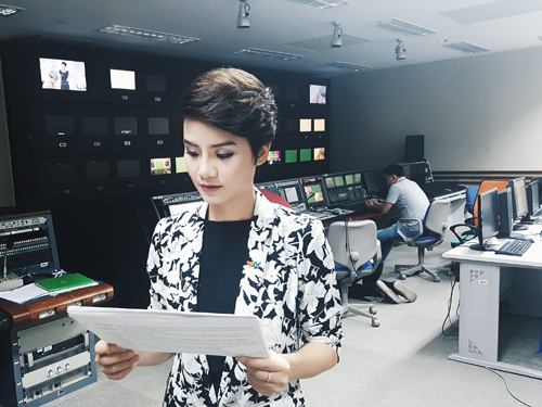 Nữ BTV quot;khỏe nhấtquot; VTV hy vọng đội Đức vô địch EURO - 3