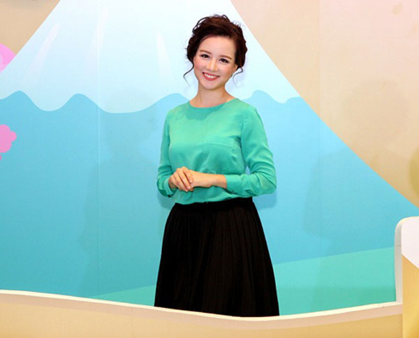 3 nữ BTV VTV xinh đẹp tài năng lại quot;biết cáchquot; gây ấn tượng mạnh - 1