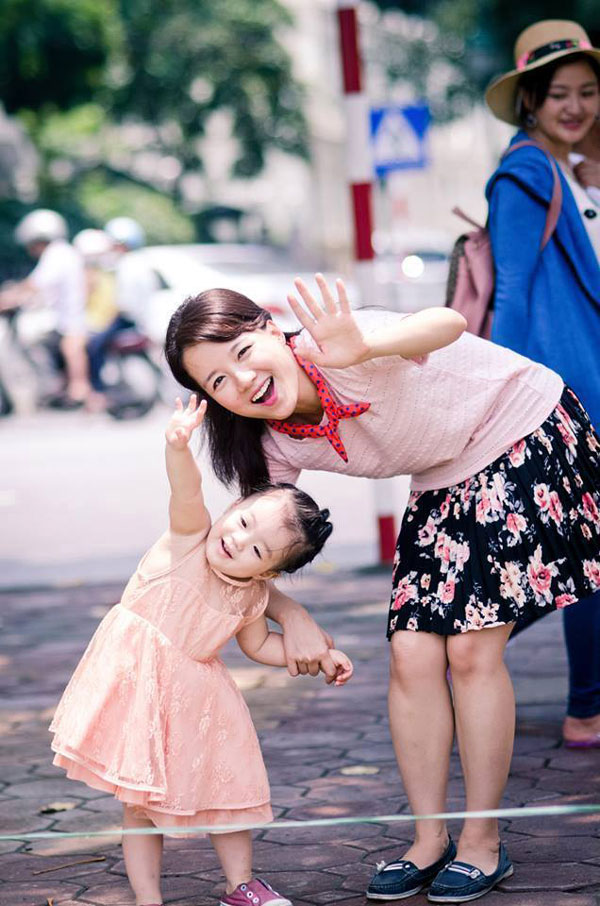 3 nữ BTV VTV xinh đẹp tài năng lại quot;biết cáchquot; gây ấn tượng mạnh - 2