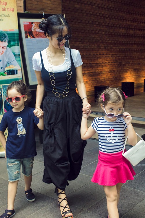 Diva Hồng Nhung cột tóc quot;Na Traquot;, đưa Tôm - Tép đi chơi đầu tuần - 2