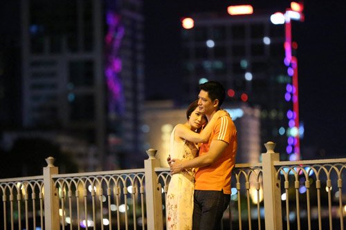 Ekip quot;Những ngọn nến trong đêm 2quot; đau đầu vì cái kết - 1