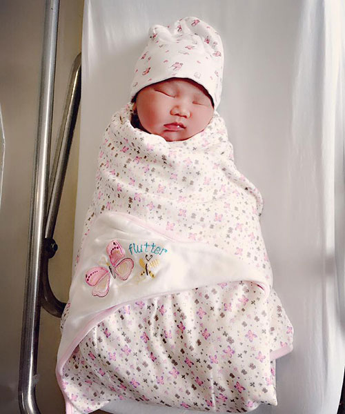 Mẹo giúp con không trào ngược thực quản khi nằm của mẹ “vạn người mê” - 4