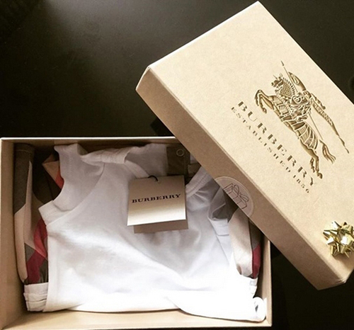 Tủ đồ hiệu của hai quot;cục cưngquot; nhà Elly Trần rất đáng để ghen tị - 5