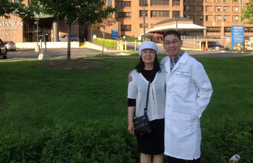 Chuyện chưa biết về #039;bác sĩ 4H#039; từ chối lương #039;khủng#039; tại Mỹ - 1